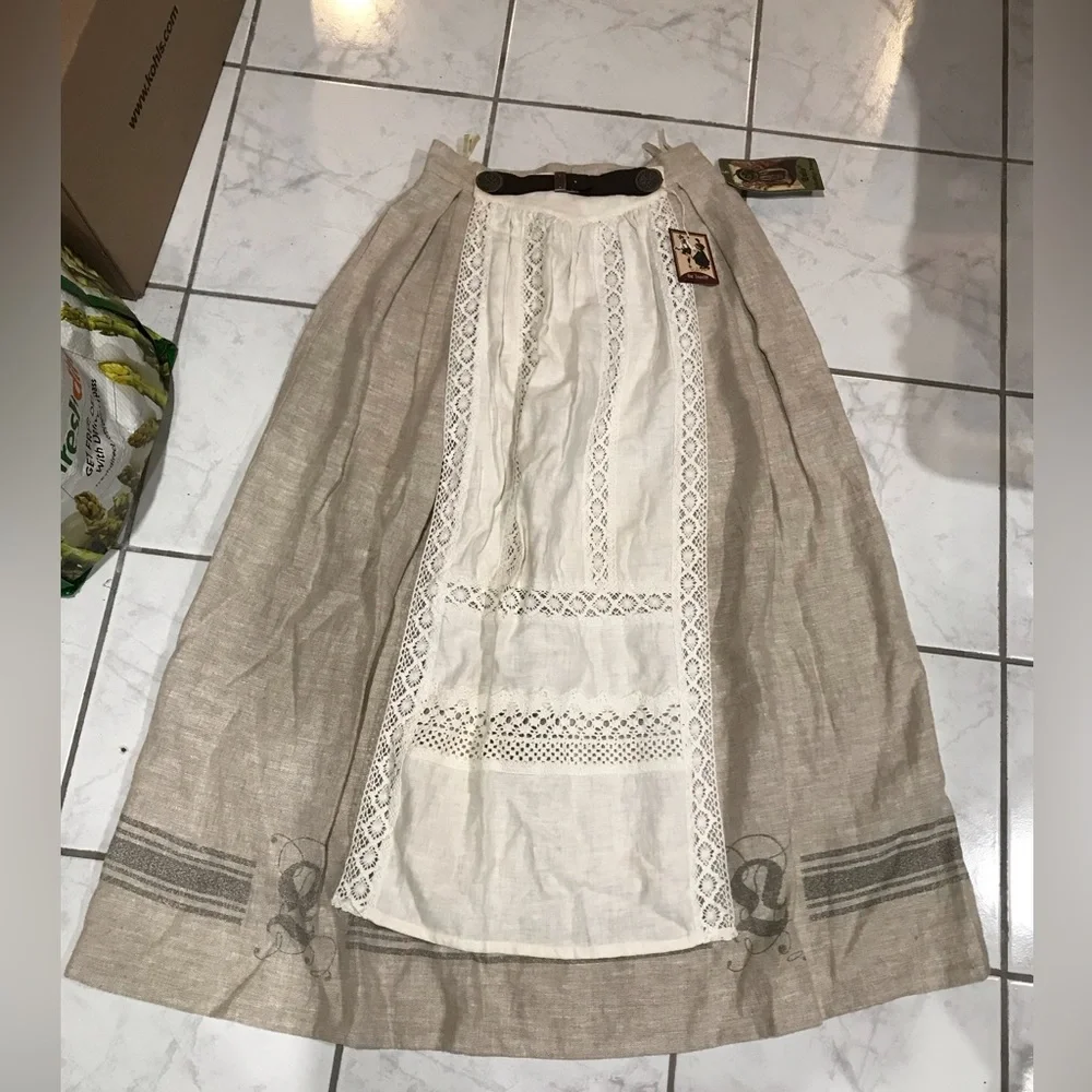 Authentic Octoberfest German Skirt. Size 36 - Picture 2 of 6